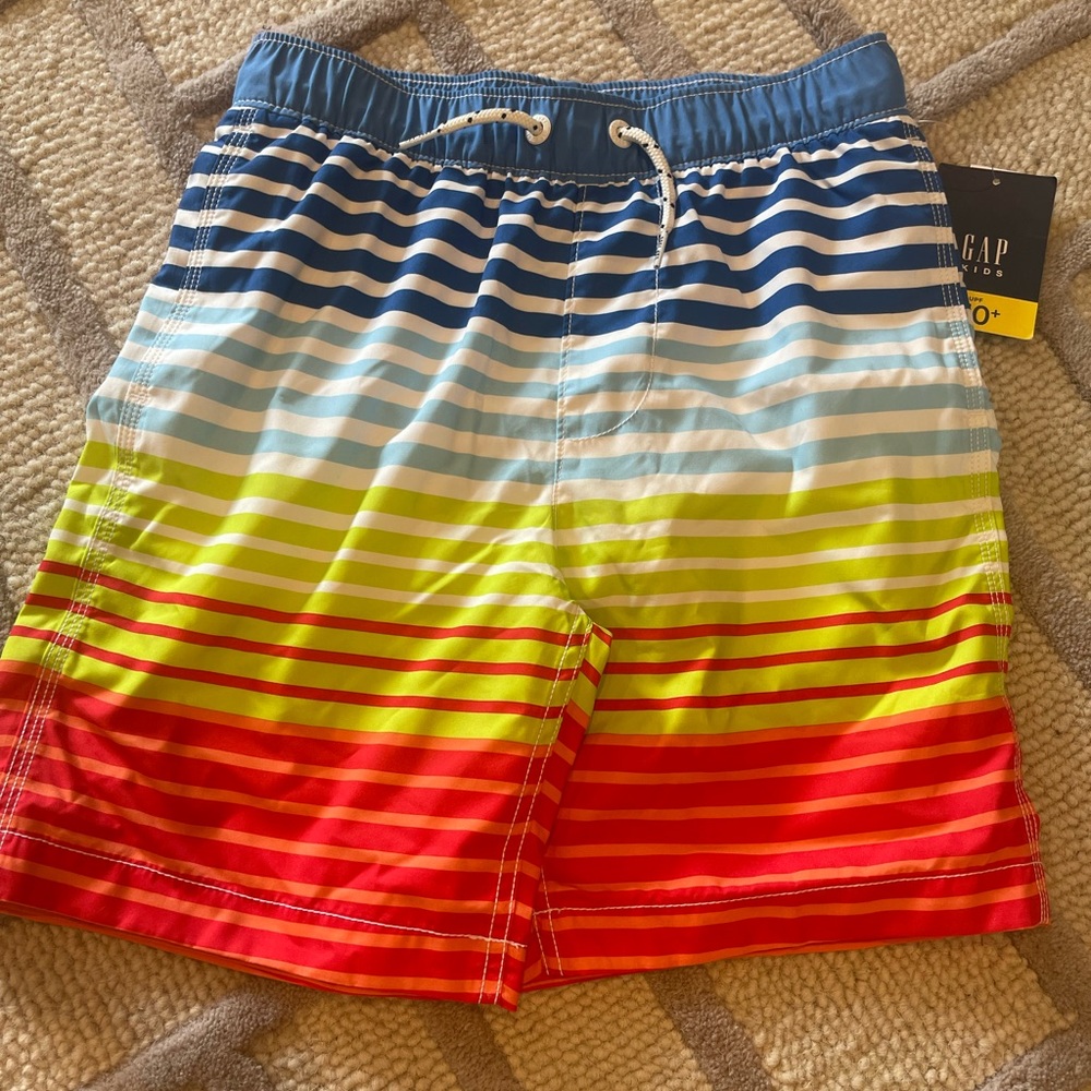 NWT Gap Swim Trunks
Size XL (12)